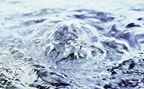 清冽な天然水 「霧島裂罅水」